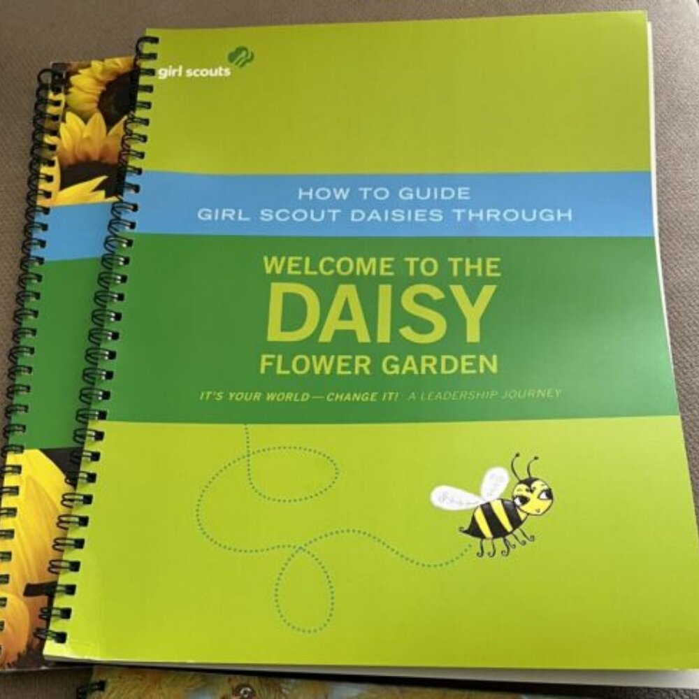 How to Guide GS Daisies-Flower Garden,Earth& Sky,Cheers For Animals-All 3 Books